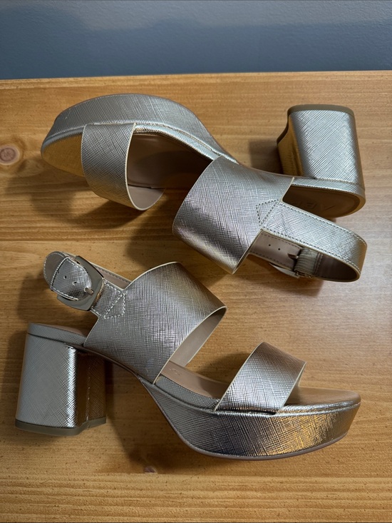 AEROSOLES Shoes - AEROSOLES Metallic Gold Platform Block Heel Sandals